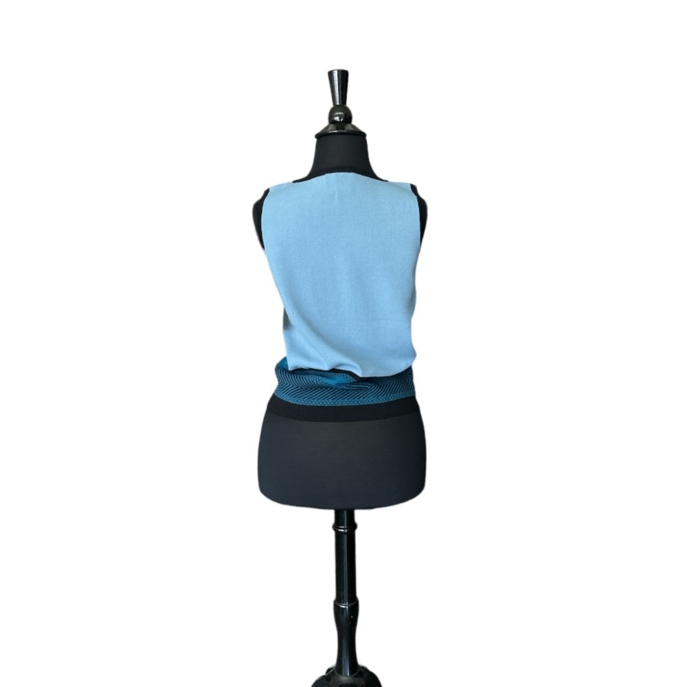 TREND Tank Top - Picture 2 of 8